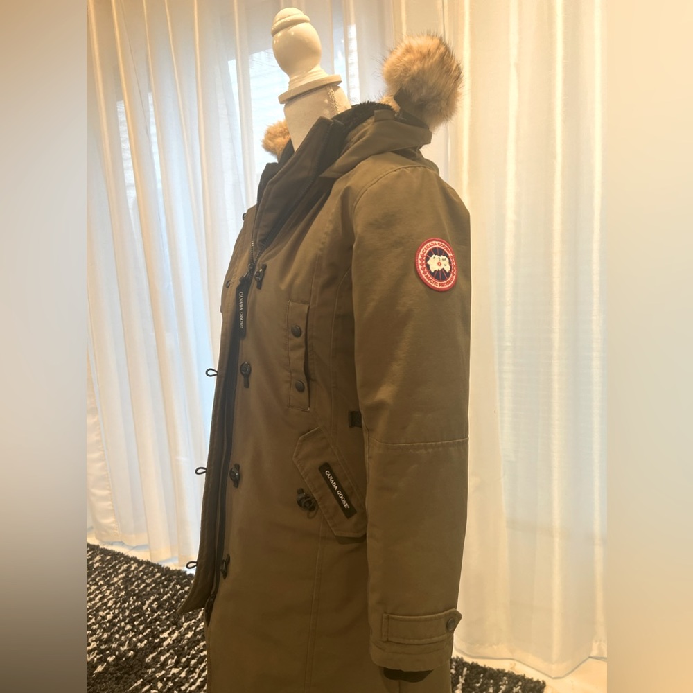 Canada Goose Woman’s Kensington Parka